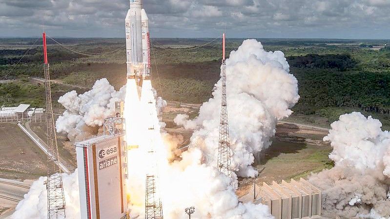 Ein Wissenschaftler soll Informationen über die Ariane-Raketen an den russischen Geheimdienst weitergegeben haben. Foto: S Martin/ARIANESPACE/epa/dpa/Archiv