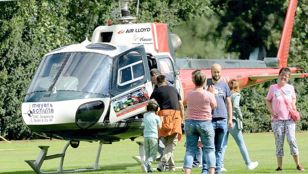 Auch während des diesjährigen Straßenfestes dürften wieder viele Gäste mit einem Hubschrauber in Ostrhauderfehner Lüfte aufsteigen wollen. Foto: Wilken