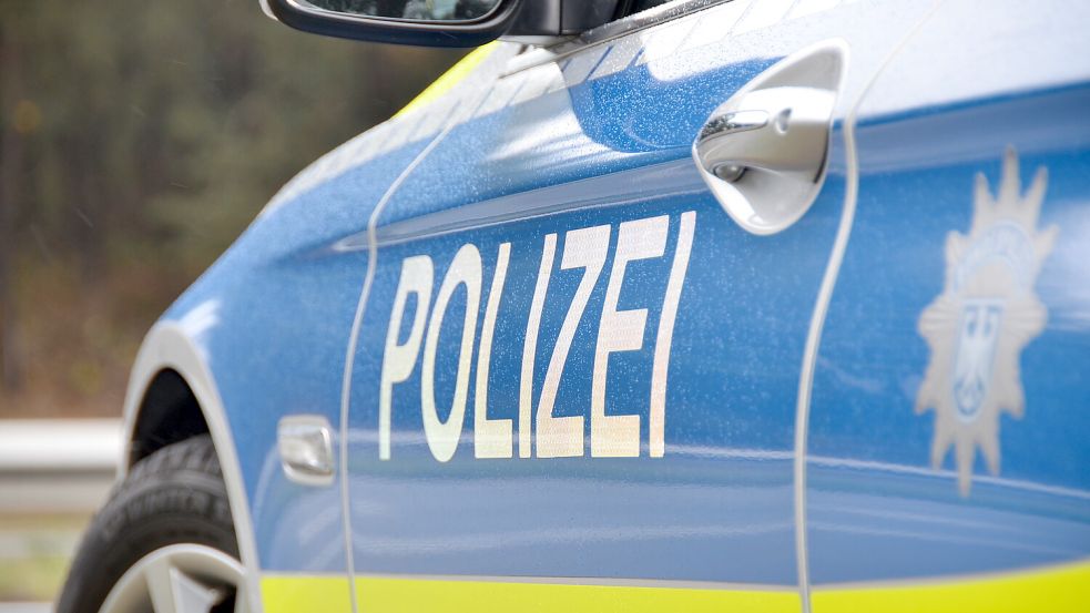 Die Polizei bittet um Hinweise nach dem schweren Unfall in Harkebrügge. Foto: Bundespolizei