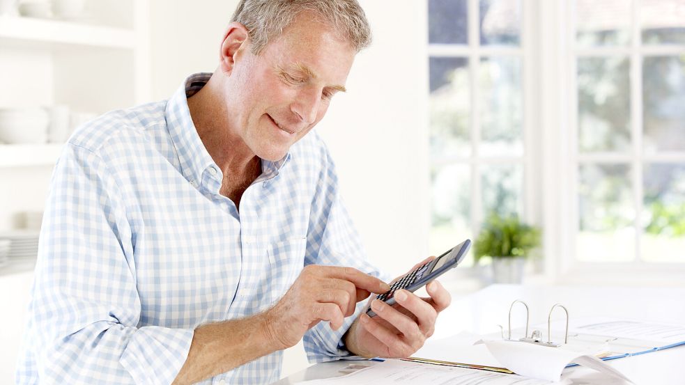 Die Höhe Ihrer Rente können Sie mit der Rentenformel selbst ausrechnen. Foto: Imago/Shotshop