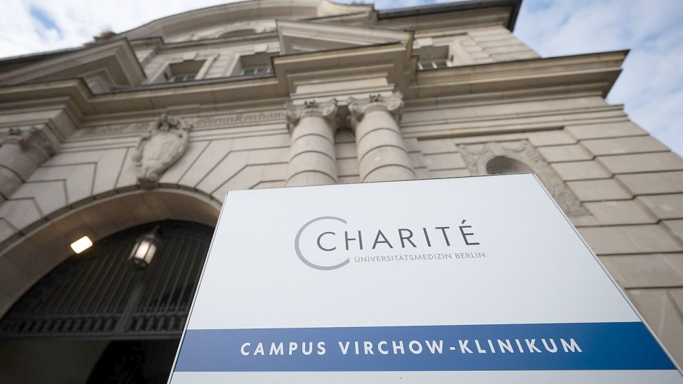 Ein Herzmediziner der Berliner Charité ist zu einer Haftstrafe verurteilt worden. Foto: Sebastian Gollnow/dpa