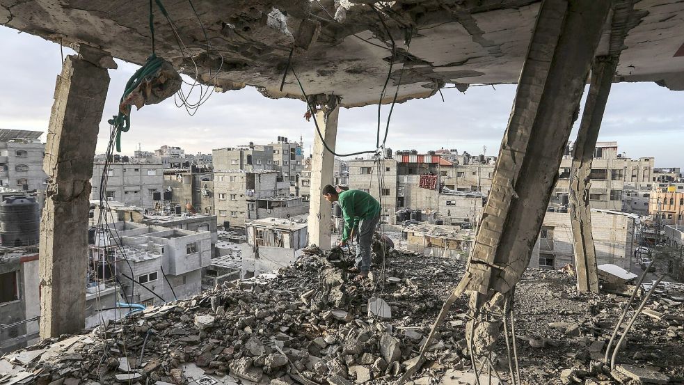 Während in Kairo verhandelt wird, gehen die Kämpfe weiter. Ob es zu der geplanten Offensive auf Rafah im Süden des Gazastreifens kommen wird, bleibt weiter offen. (Symbolbild) Foto: Abed Rahim Khatib/dpa