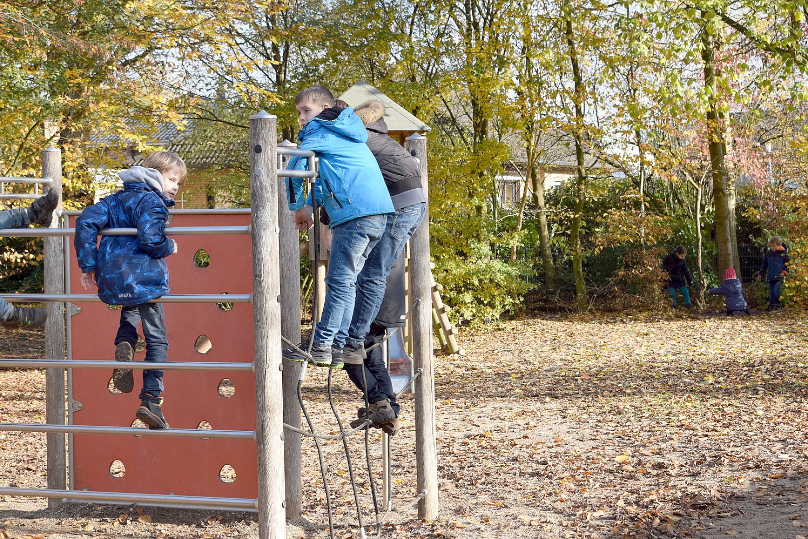 Marienschule Strücklingen gestaltet Schulhof um - Bild 1