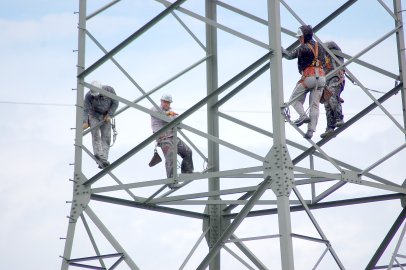 Neuer Anstrich für140 Strommasten - Bild 3