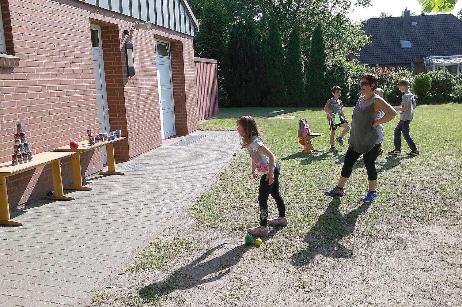 "Sockenschleudern" auf dem Schulhof - Bild 3