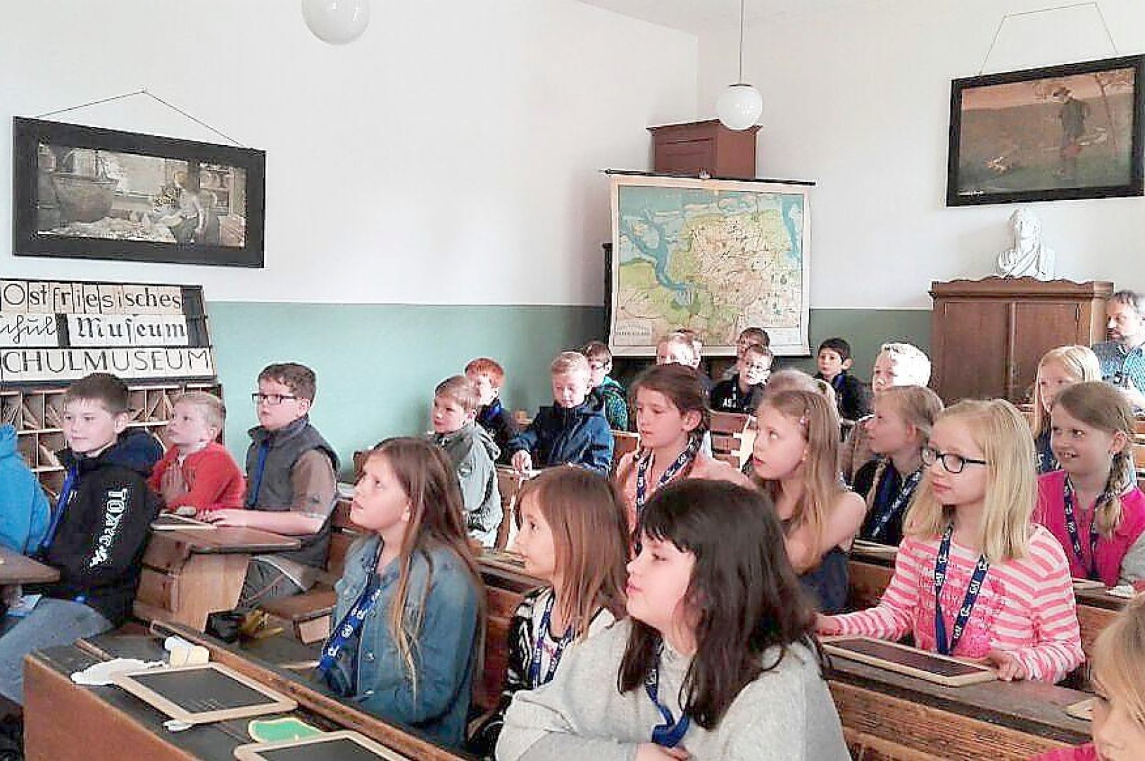 Drittklässler besuchten das Schulmuseum - Bild 2