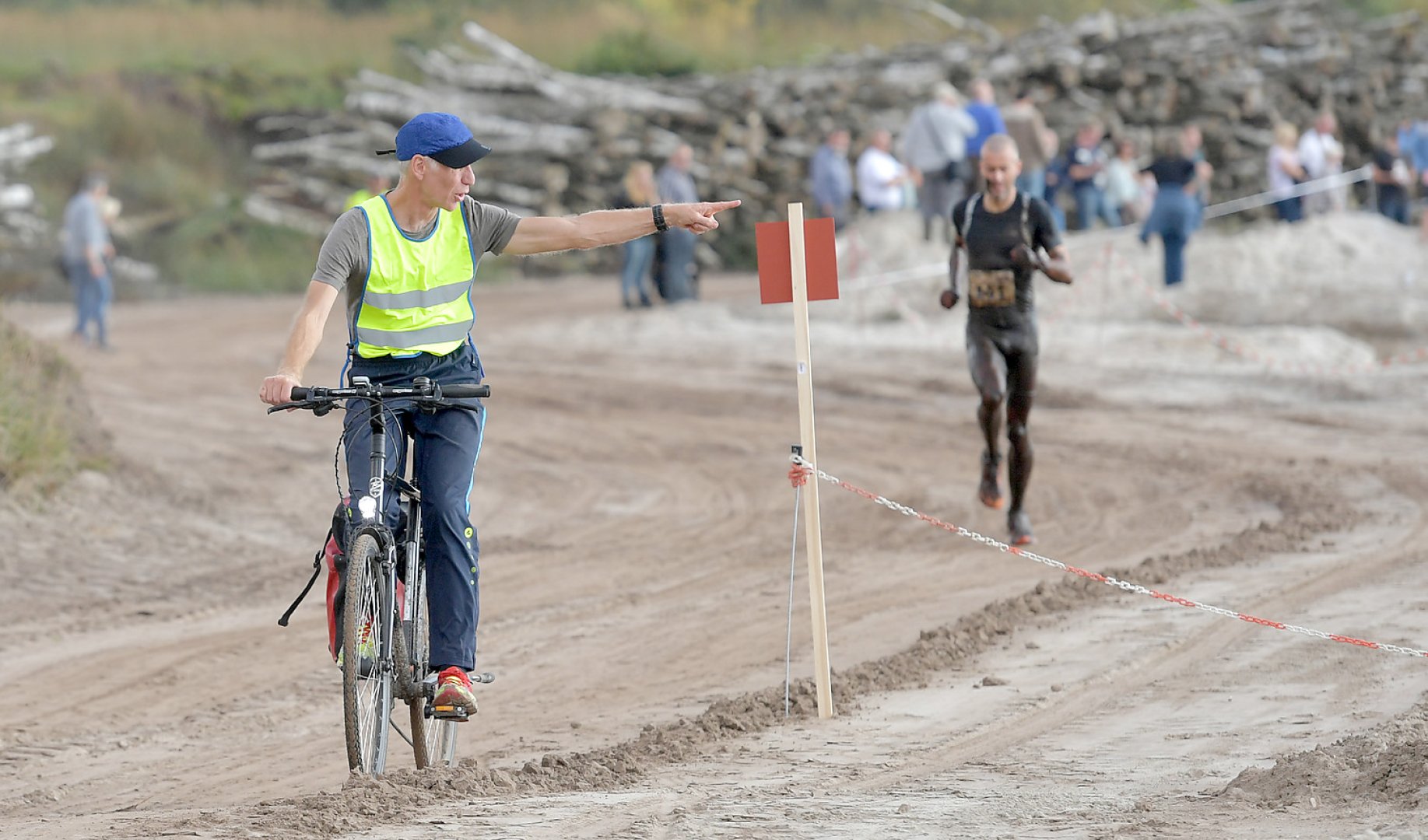 „Vull-wat-Manns-Loop“ in Logabirum - Bild 15