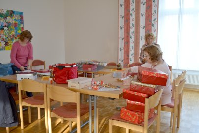 Schuhkartons, die arme Kinder glücklich machen - Bild 3