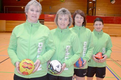 Schwestern spielen gemeinsam Handball - Bild 3