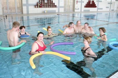 Auch Erwachsene lernen in Barßel Schwimmen - Bild 2