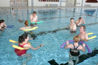 Auch Erwachsene lernen in Barßel Schwimmen - Bild 4