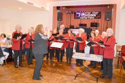 Chor "Frohsinn" feierte in Holterfehn - Bild 2