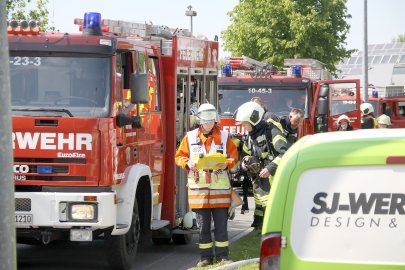 Lagerhalle in Aurich-Schirum brannte - Bild 3