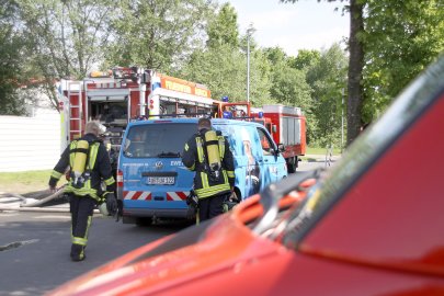 Lagerhalle in Aurich-Schirum brannte - Bild 4