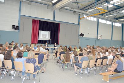 Seiters besuchte die Haupt- und Realschule Ostrhauderfehn - Bild 2