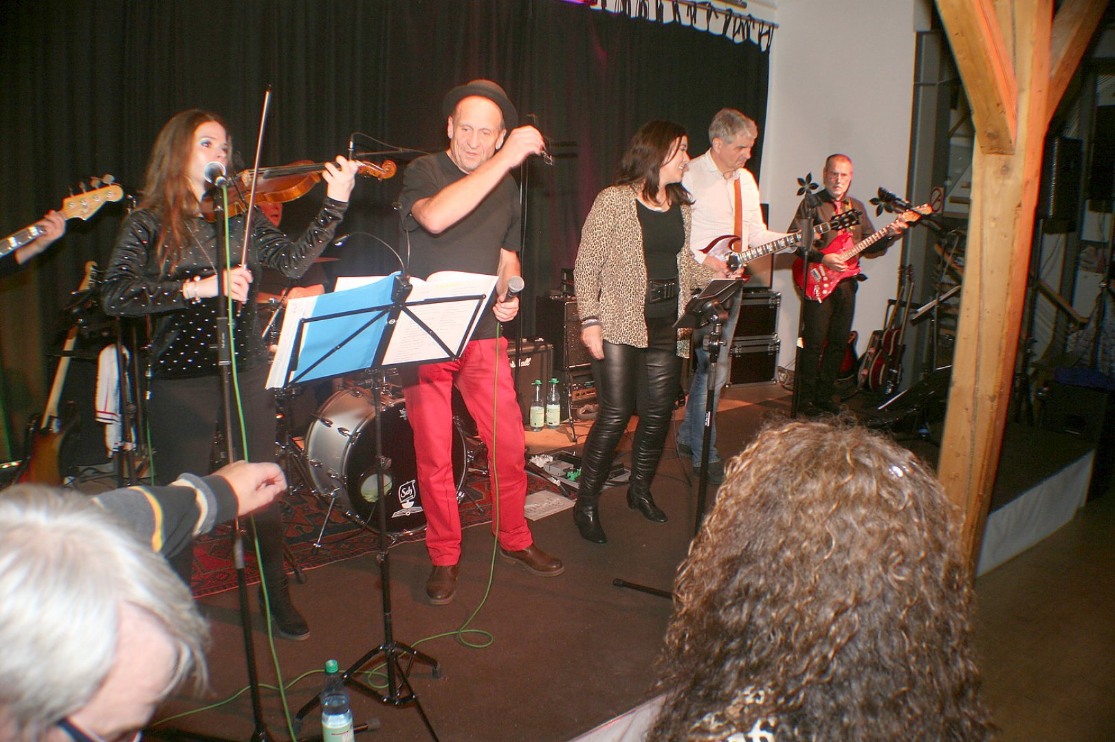„Zebu & The Gnus“ rockte in Friesoythe - Bild 1