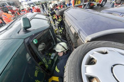 Feuerwehrübung in Nüttermoor - Bild 2