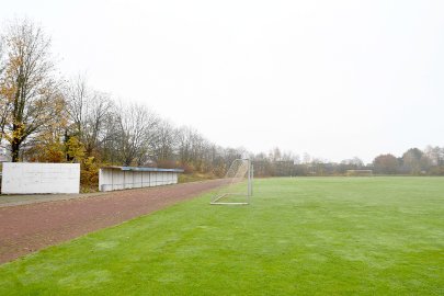 Kunstrasenplatz in Papenburg - Bild 2