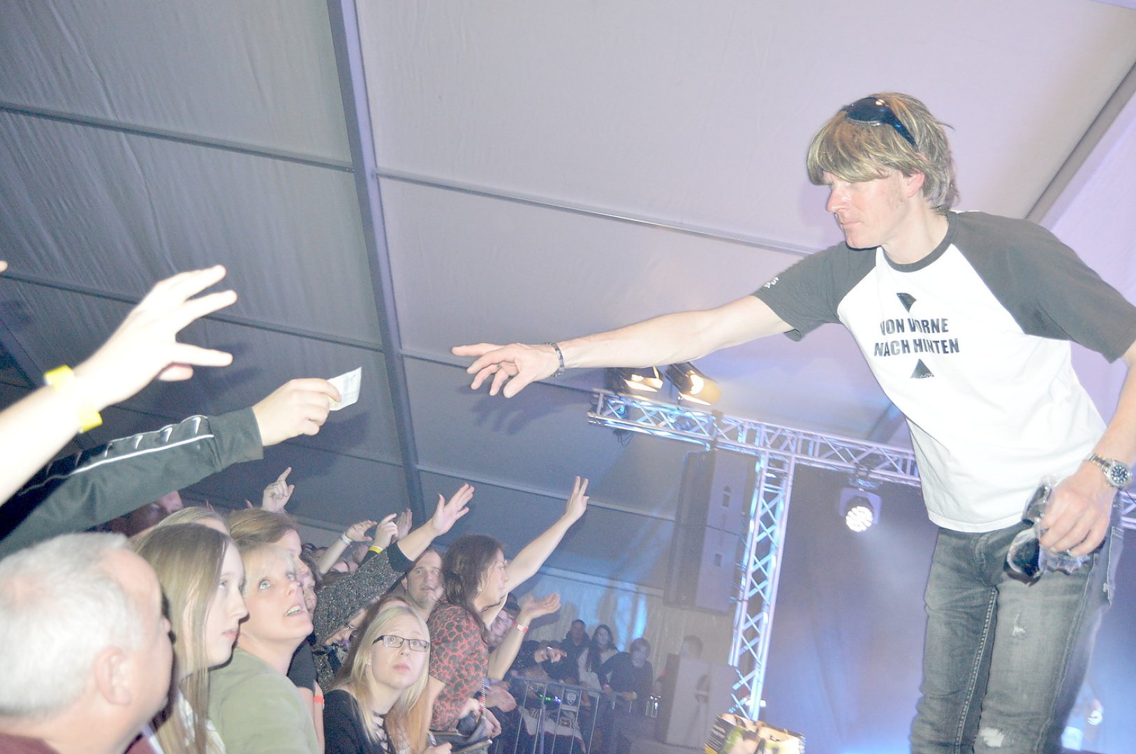 Blauchlichtparty in Burlage in voller Erfolg - Bild 1