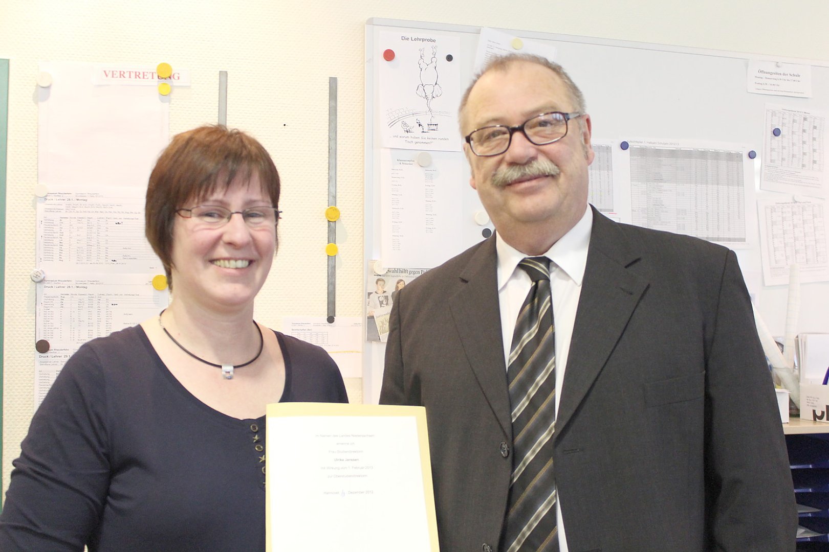 Neue Schulleiterin am Gymnasium Rhauderfehn - Bild 1