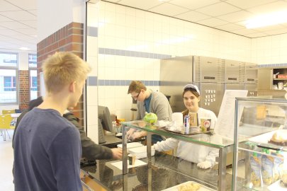Neue Schulleiterin am Gymnasium Rhauderfehn - Bild 2