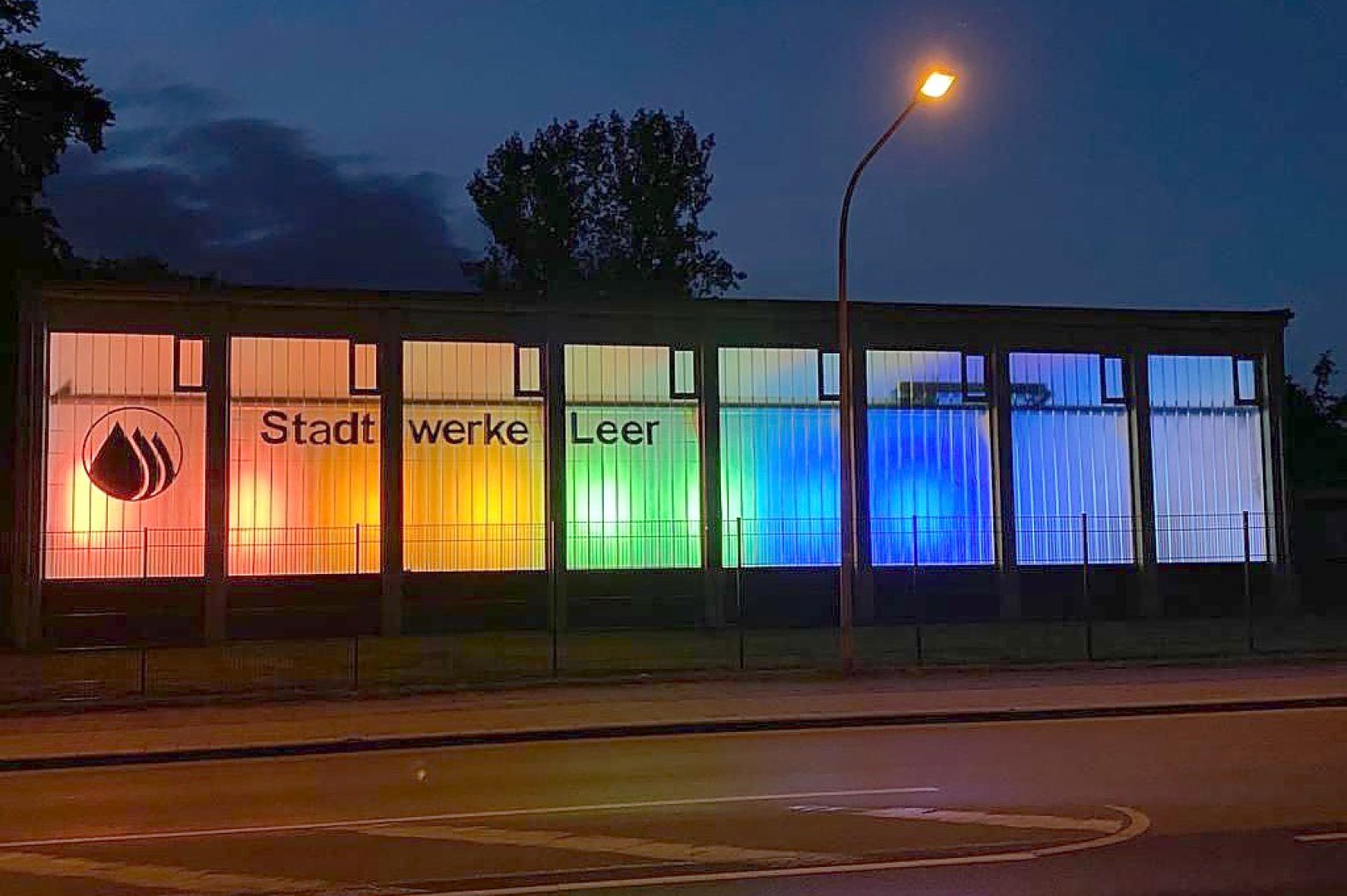Für Toleranz und Akzeptanz: Ostfriesland zeigt Flagge - Bild 1