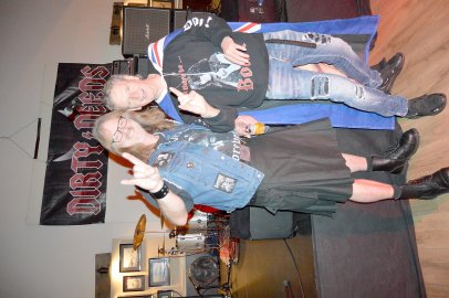 AC/DC rockte im Musikcafé - Bild 2