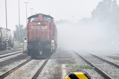 Gefahrgut-Übung am Emder Hafen - Bild 2