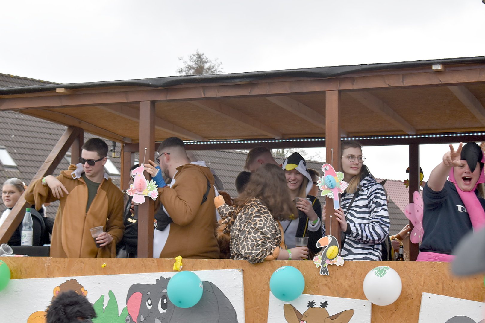 Karnevalsumzug durch Ramsloh - Bild 9