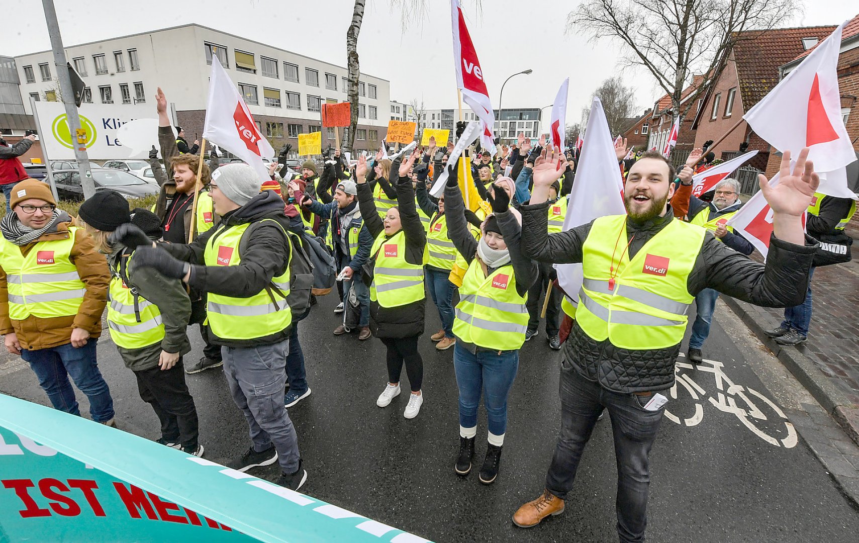 Verdi-Demonstration in Leer - Bild 1