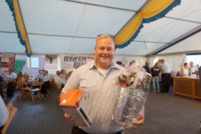 Hunderte Leute feierten in Holte - Bild 18