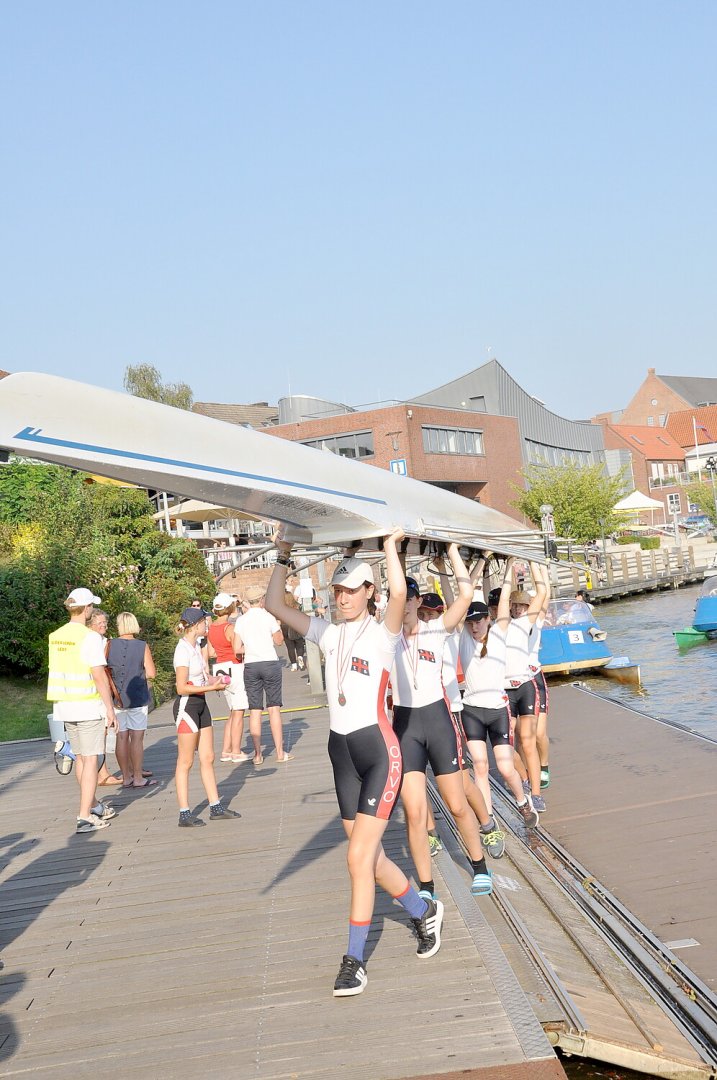 Impressionen von der 81. Ruderregatta Leer - Bild 25