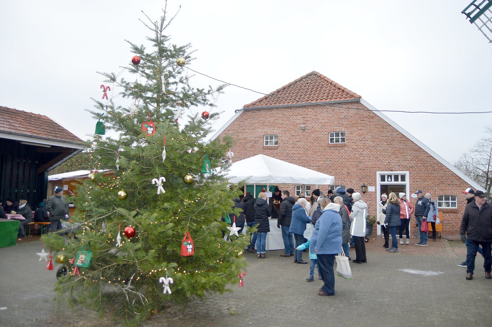 Mühlenverein Hahnentange hatte zum Weihnachtsmarkt eingeladen - Bild 13