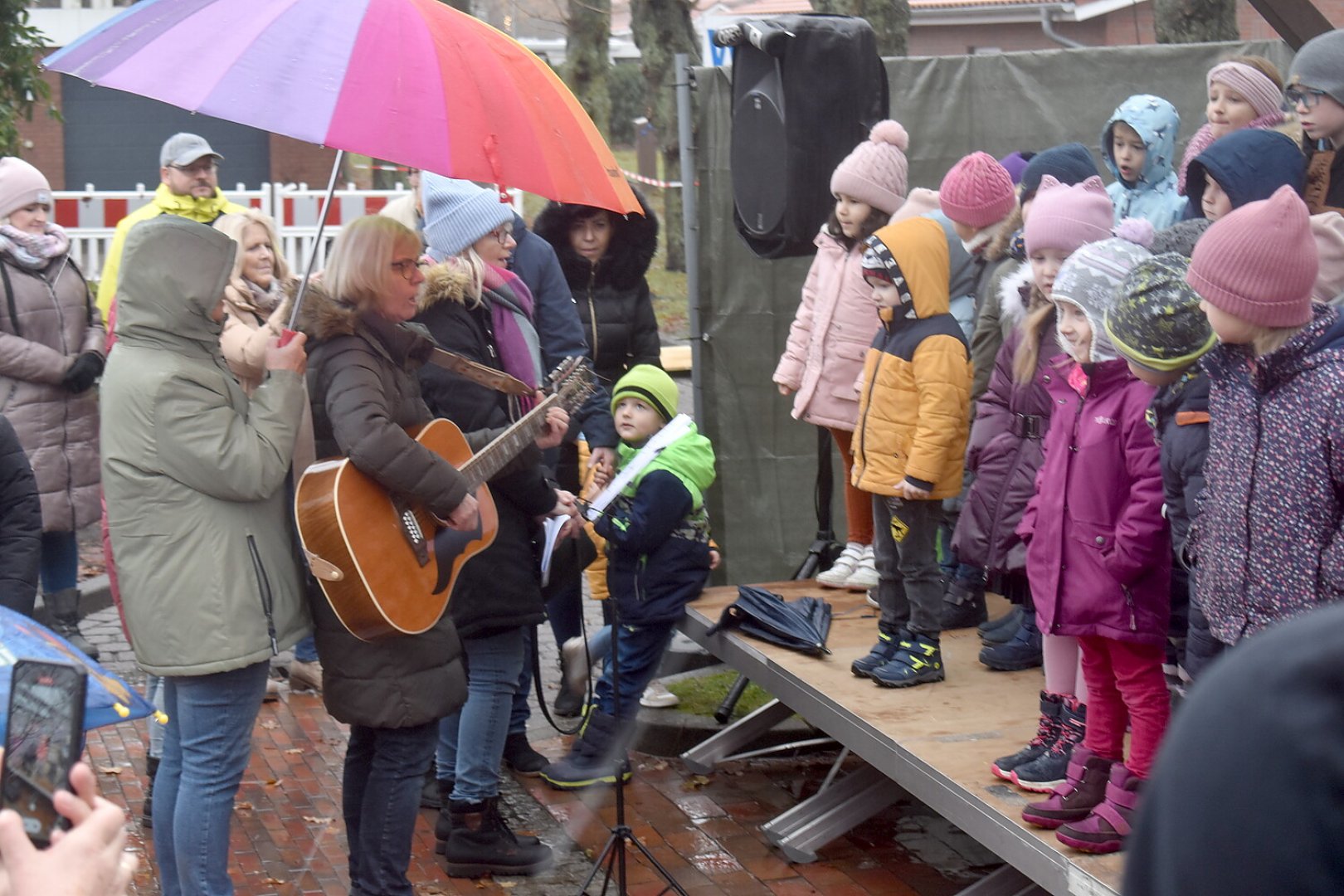 Weihnachtsmarkt in Ostrhauderfehn eröffnet - Bild 6