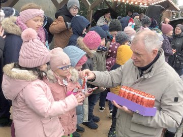 Weihnachtsmarkt in Ostrhauderfehn eröffnet - Bild 7