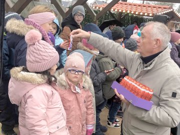 Weihnachtsmarkt in Ostrhauderfehn eröffnet - Bild 8