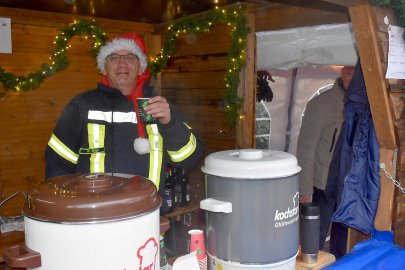 Weihnachtsmarkt in Ostrhauderfehn eröffnet - Bild 12