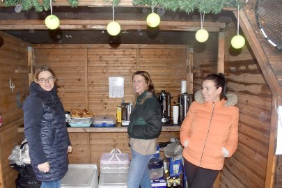 Weihnachtsmarkt in Ostrhauderfehn eröffnet - Bild 14