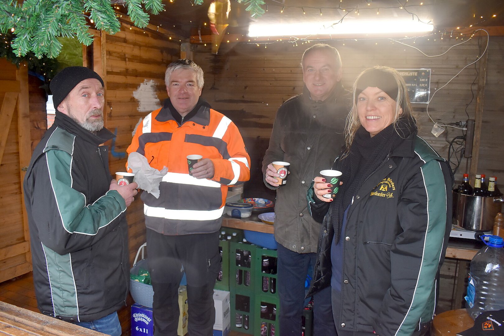 Weihnachtsmarkt in Ostrhauderfehn eröffnet - Bild 17
