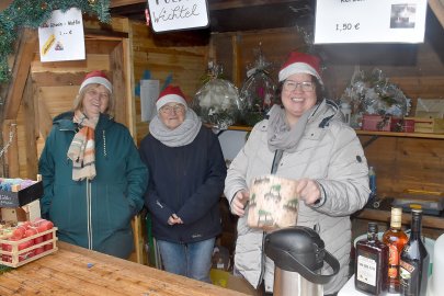 Weihnachtsmarkt in Ostrhauderfehn eröffnet - Bild 19