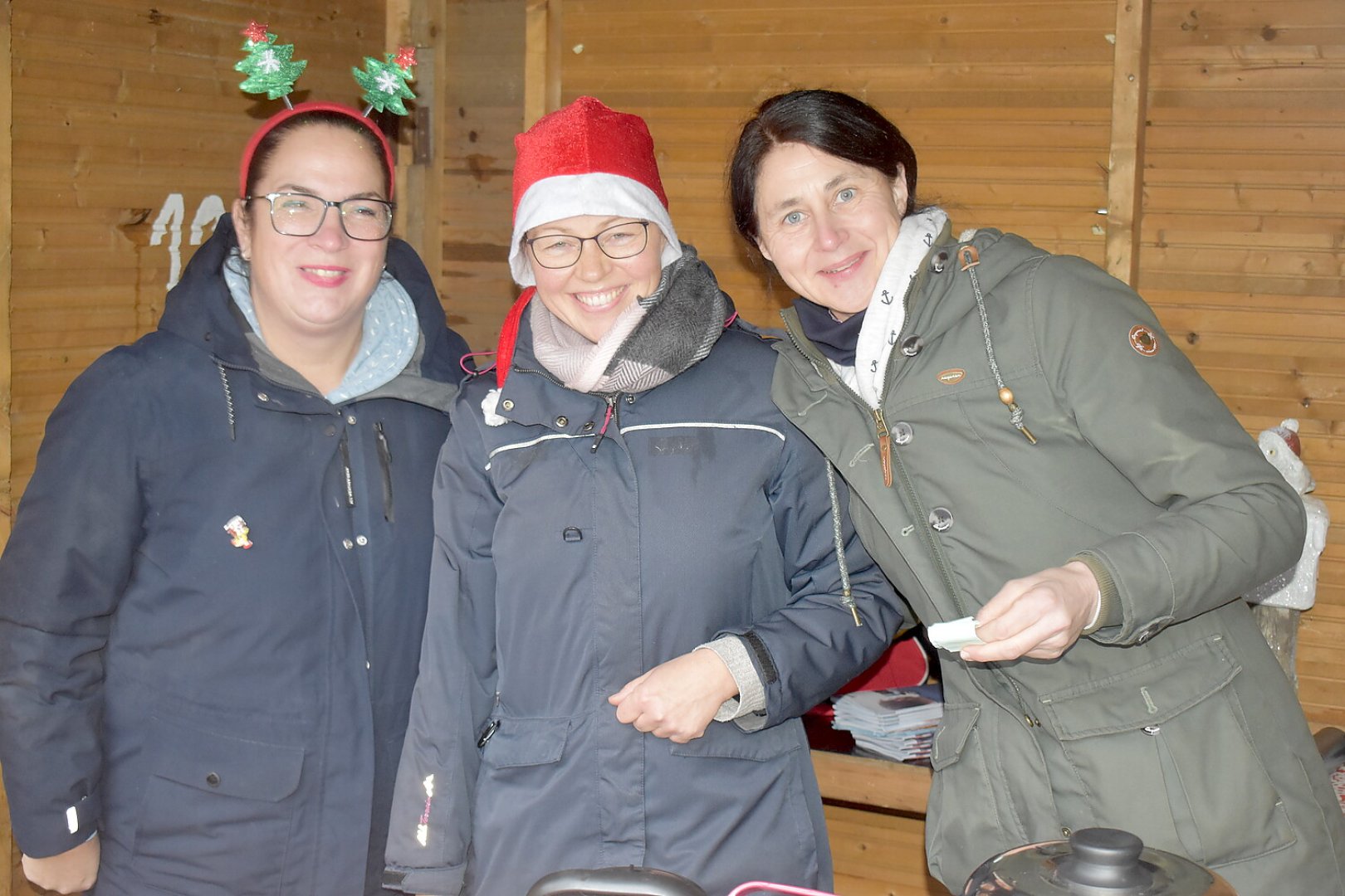 Weihnachtsmarkt in Ostrhauderfehn eröffnet - Bild 22