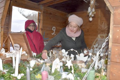Weihnachtsmarkt in Ostrhauderfehn eröffnet - Bild 25