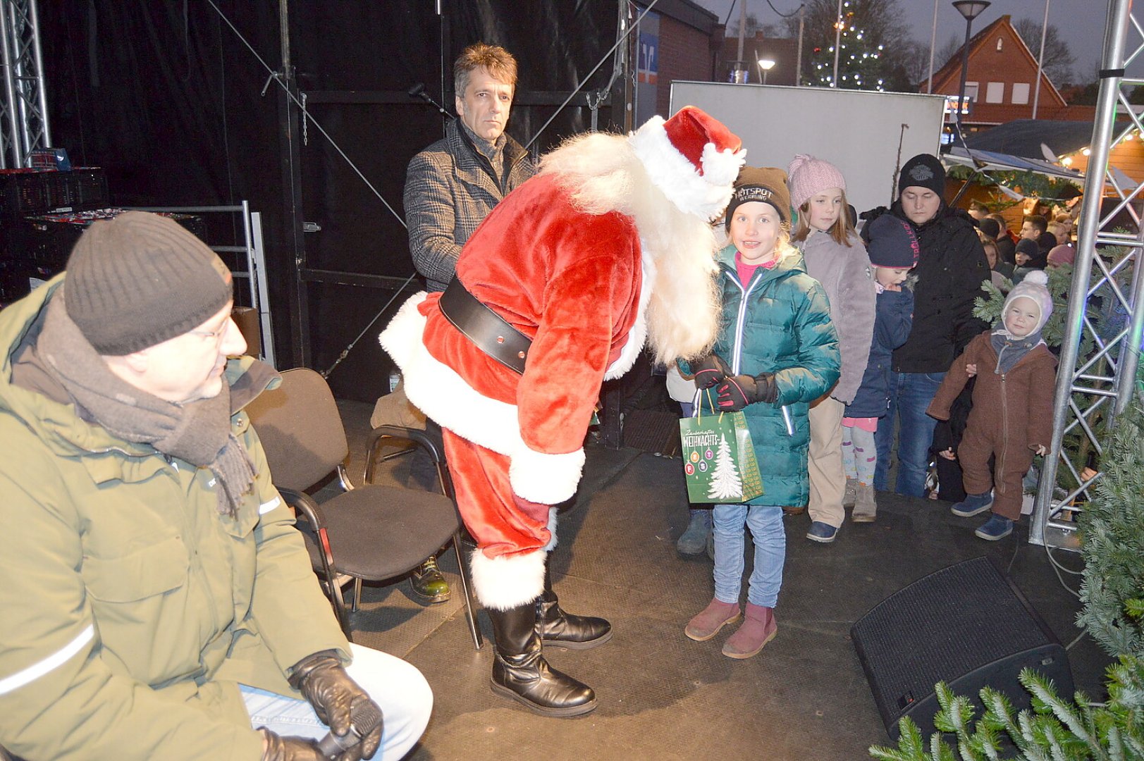 Weihnachmarkt in Flachsmeer - Bild 41