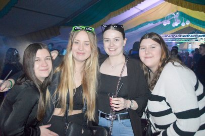 Gute Stimmung bei Hektarparty in Bockhorst - Bild 19