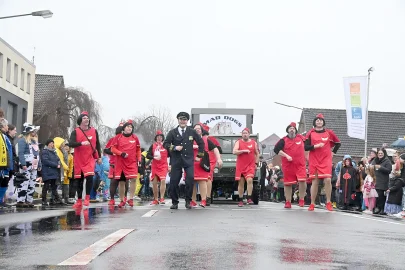 Papenburger Narren trotzen dem Nieselregen - Bild 18