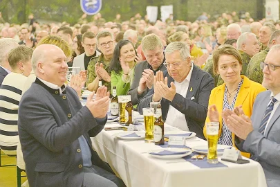 Traditionelles Grünkohlessen bei der Bundeswehr in Leer - Bild 10