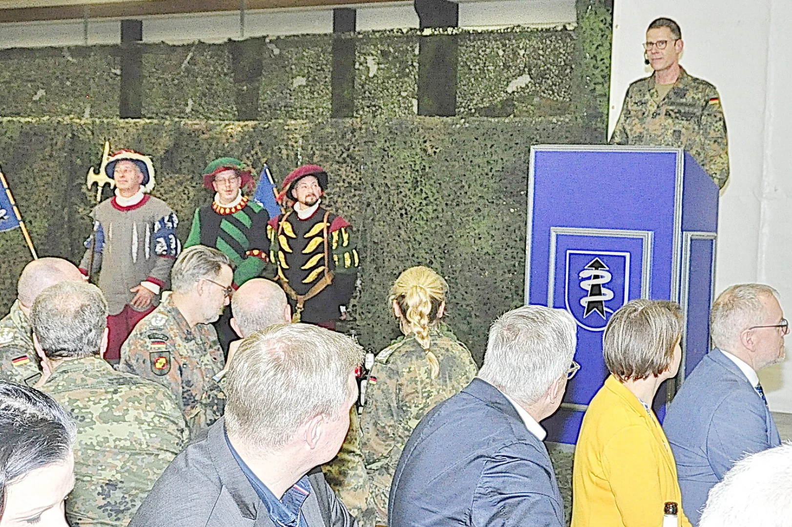 Traditionelles Grünkohlessen bei der Bundeswehr in Leer - Bild 16