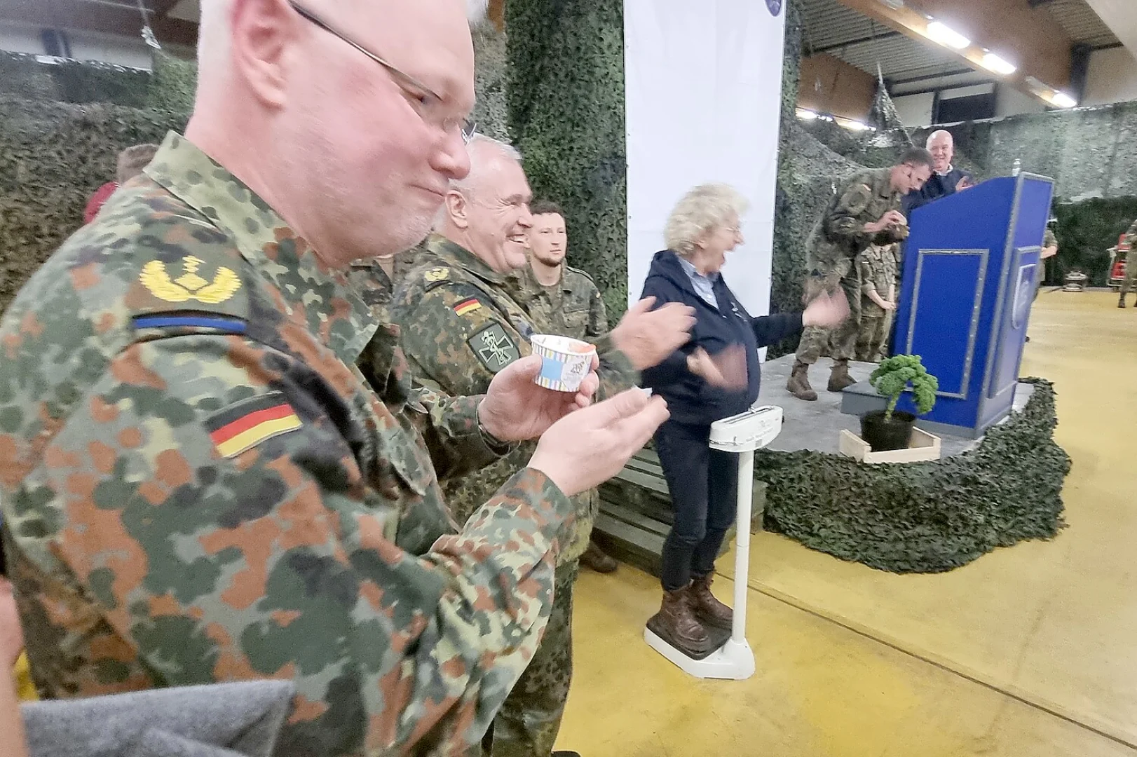 Traditionelles Grünkohlessen bei der Bundeswehr in Leer - Bild 17