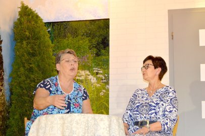 Theatergruppe Ihren feierte Premiere - Bild 23