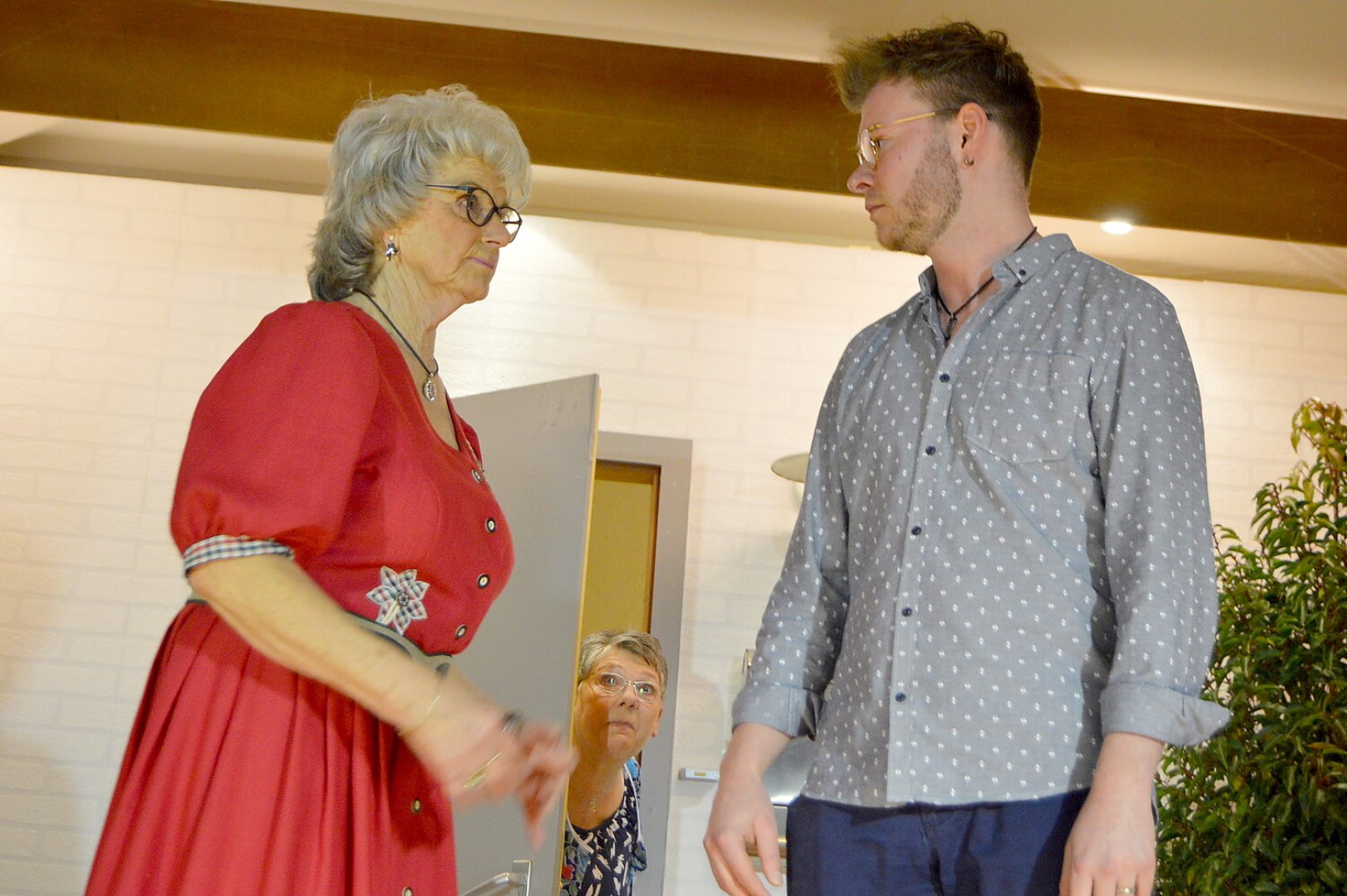 Theatergruppe Ihren feierte Premiere - Bild 45